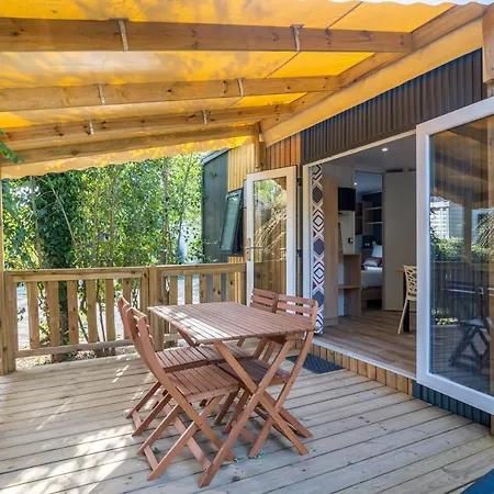 Camping Maeva Respire Ecolodge L'etoile D'argens 5* Fréjus