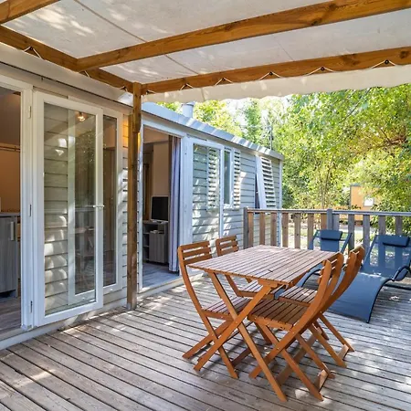 Camping Maeva Respire Ecolodge L'etoile D'argens Kemping Fréjus