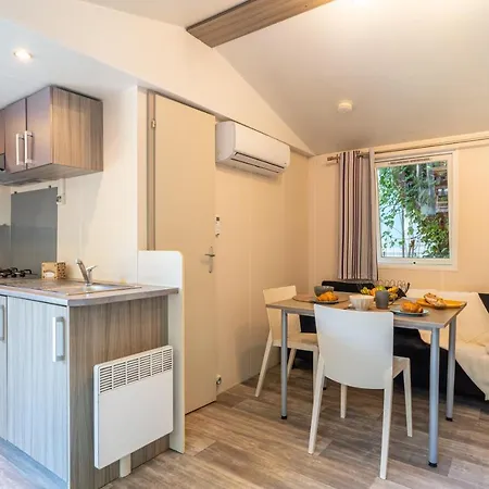 Camping Maeva Respire Ecolodge L'etoile D'argens Fréjus