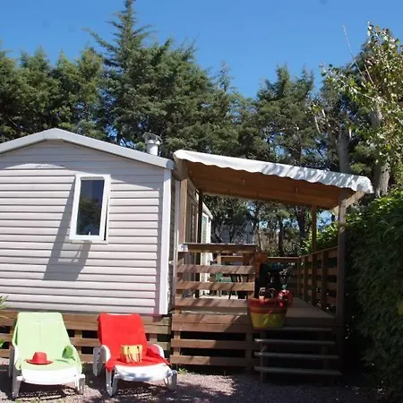 Camping Maeva Respire Ecolodge L'etoile D'argens Kemping Fréjus
