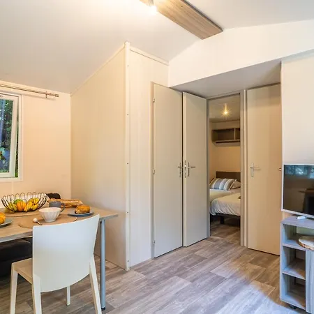 Camping Maeva Respire Ecolodge L'etoile D'argens Kemping