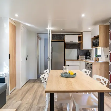 Camping Maeva Respire Ecolodge L'etoile D'argens Kemping Fréjus